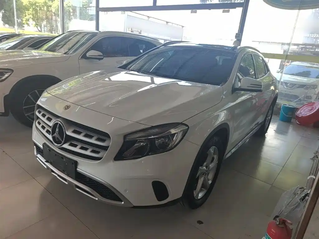 Mercedes-Benz GLA 2019 GLA 200 Dynamic фото 2