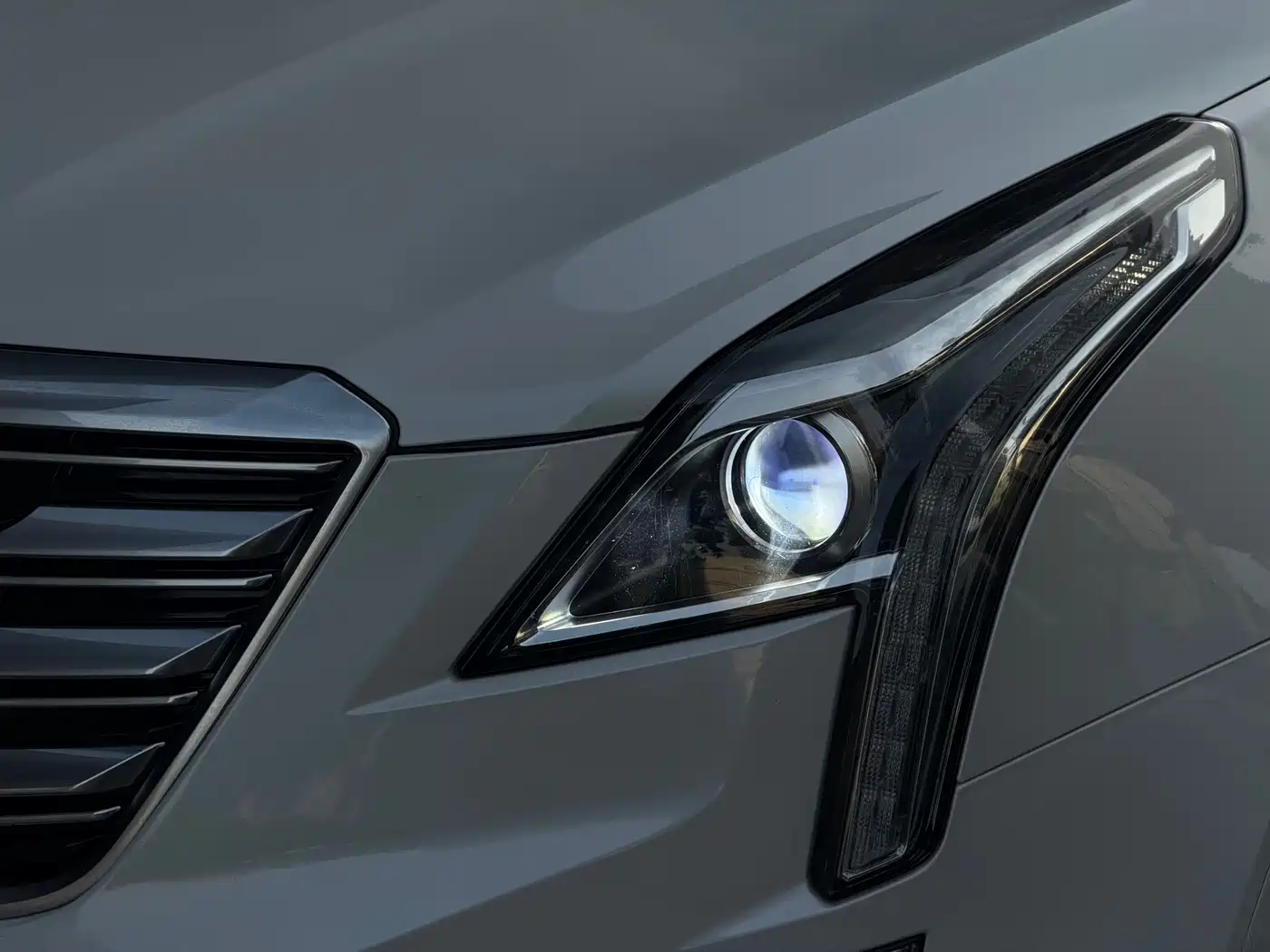 Cadillac XT5 2016 25T Luxury Model фото 4