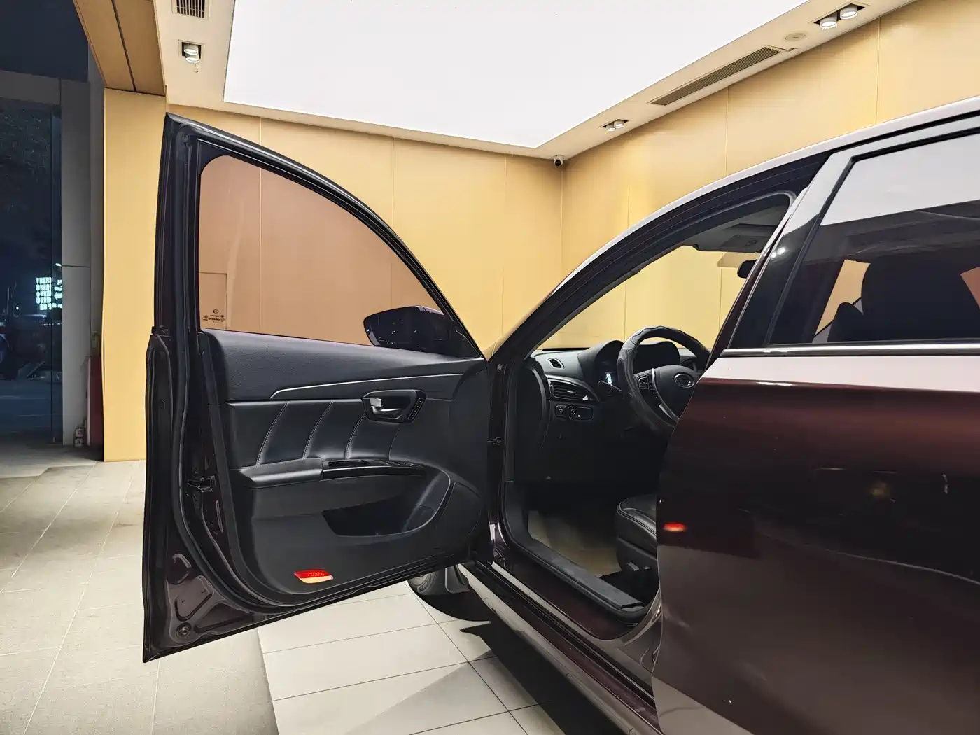 GAC Trumpchi Trumpchi GA6 2016 235T DCT Luxury Edition фото 7