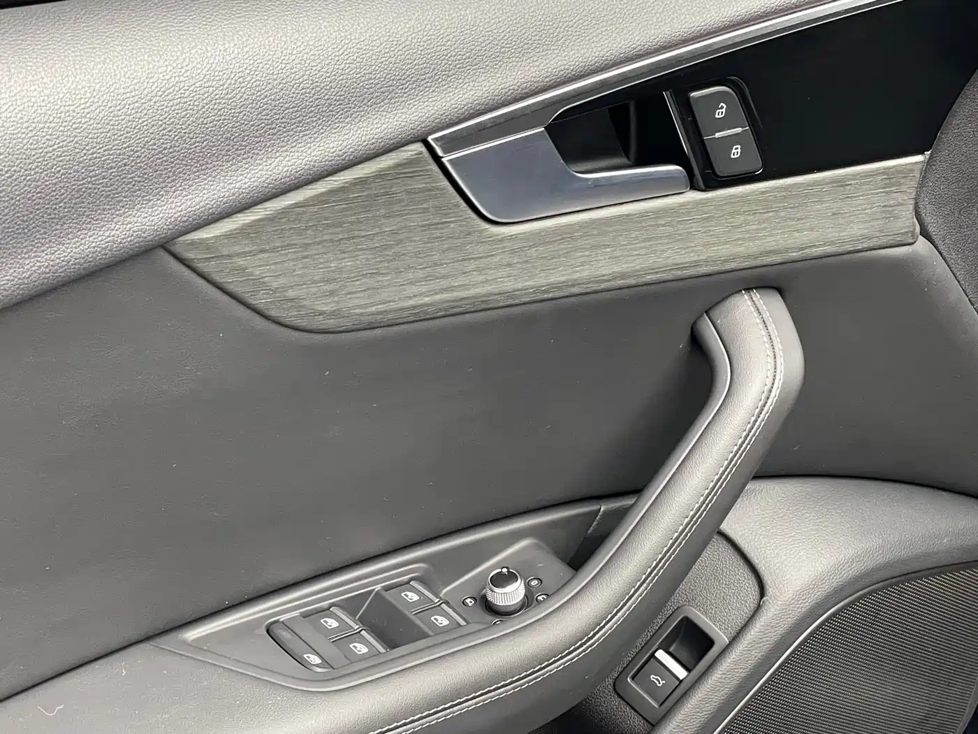 Audi A4L 2023 40 TFSI Luxury Sport фото 21