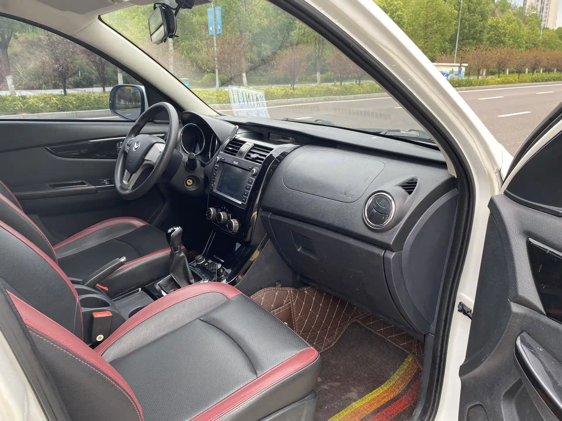 Фото 25 - BAIC Huansu S3
