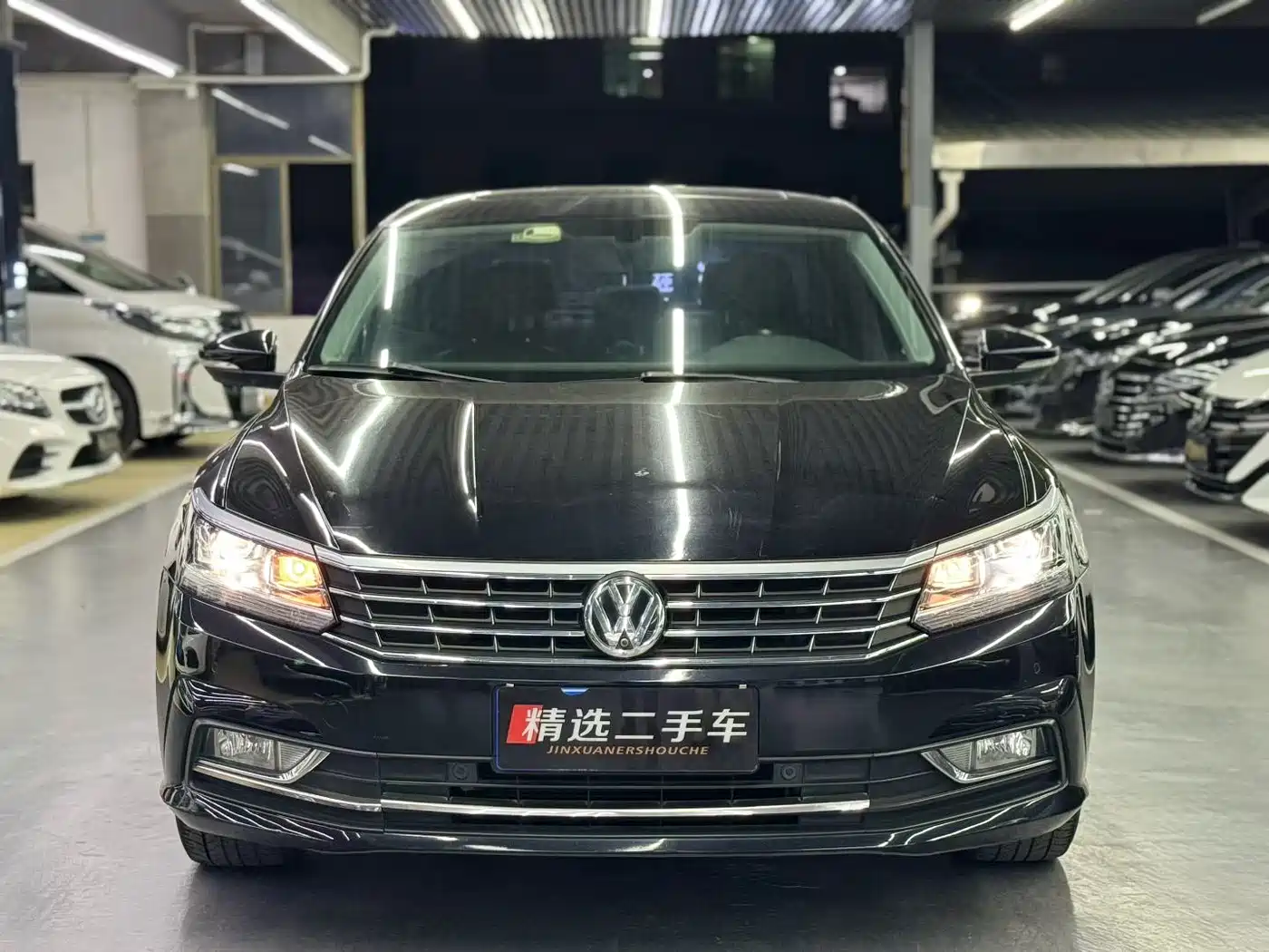Volkswagen Passat 2017 280TSI DSG Prestige фото 2