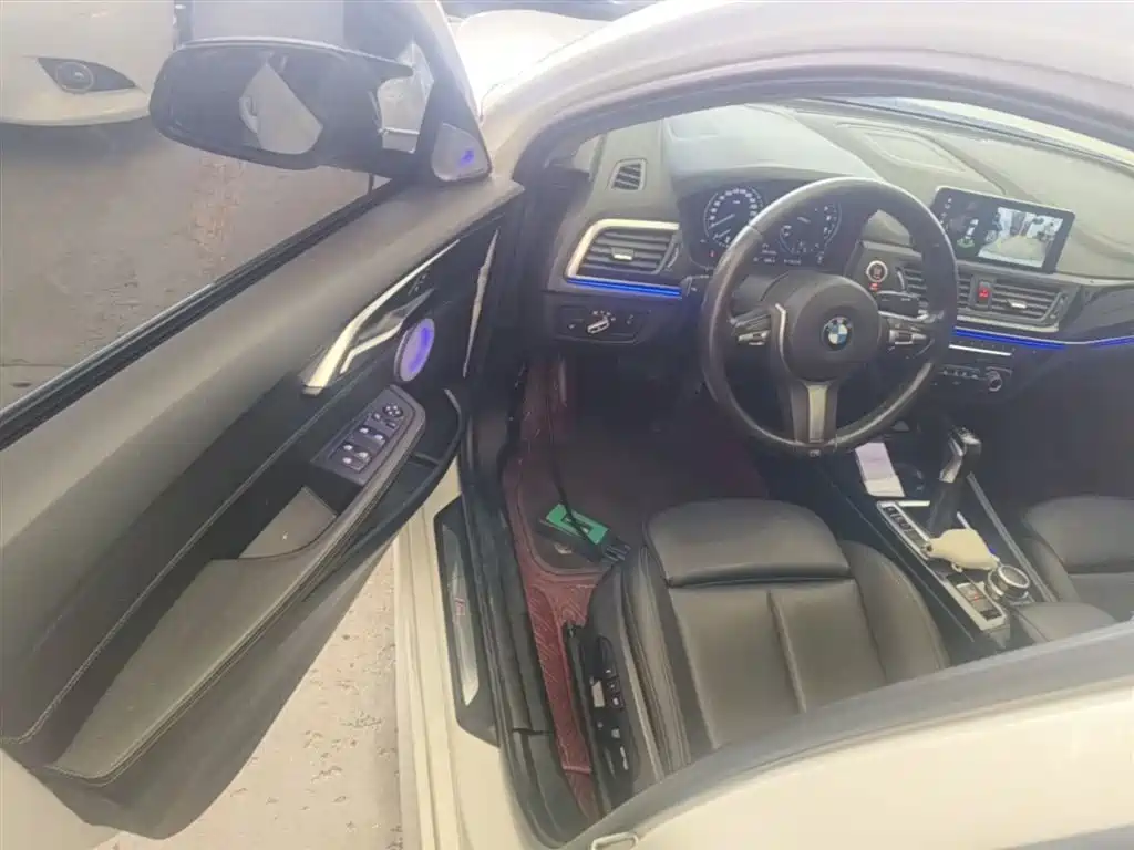 BMW 1 Series 2019 118i M Sport Package фото 16