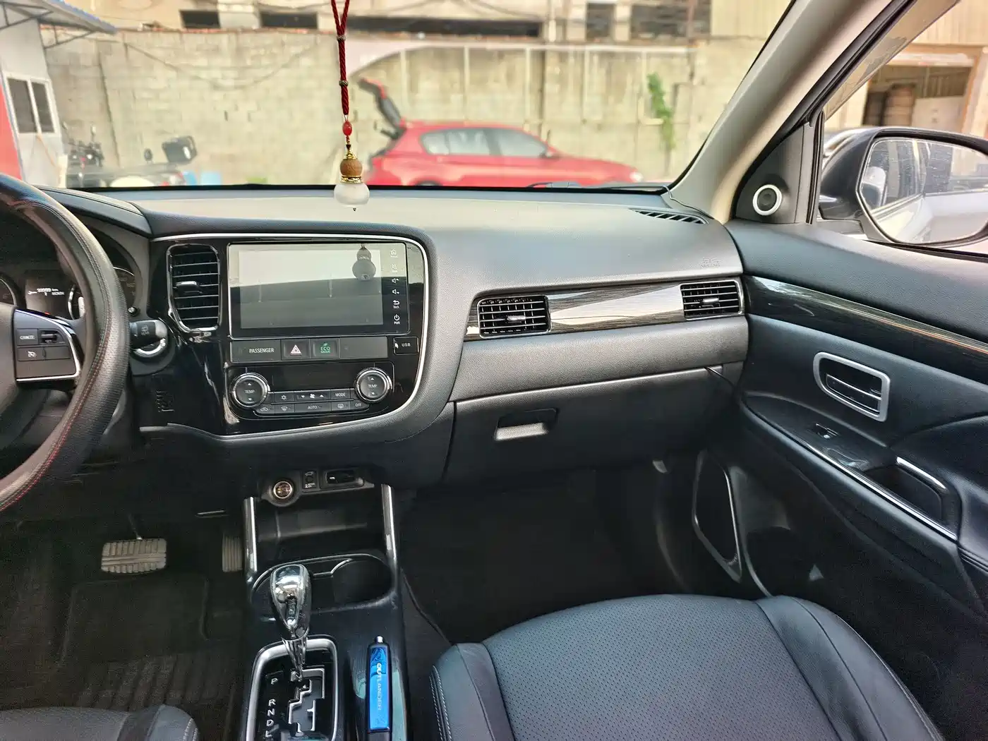 Mitsubishi Outlander 2017 2016 2.4L 4WD Luxury Edition 7-seater
