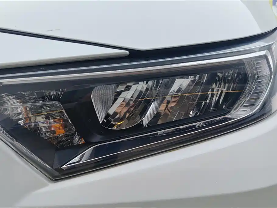 Toyota RAV4 Rongfang 2020 Hybrid 2.5L E-CVT 4WD Elite PLUS фото 5