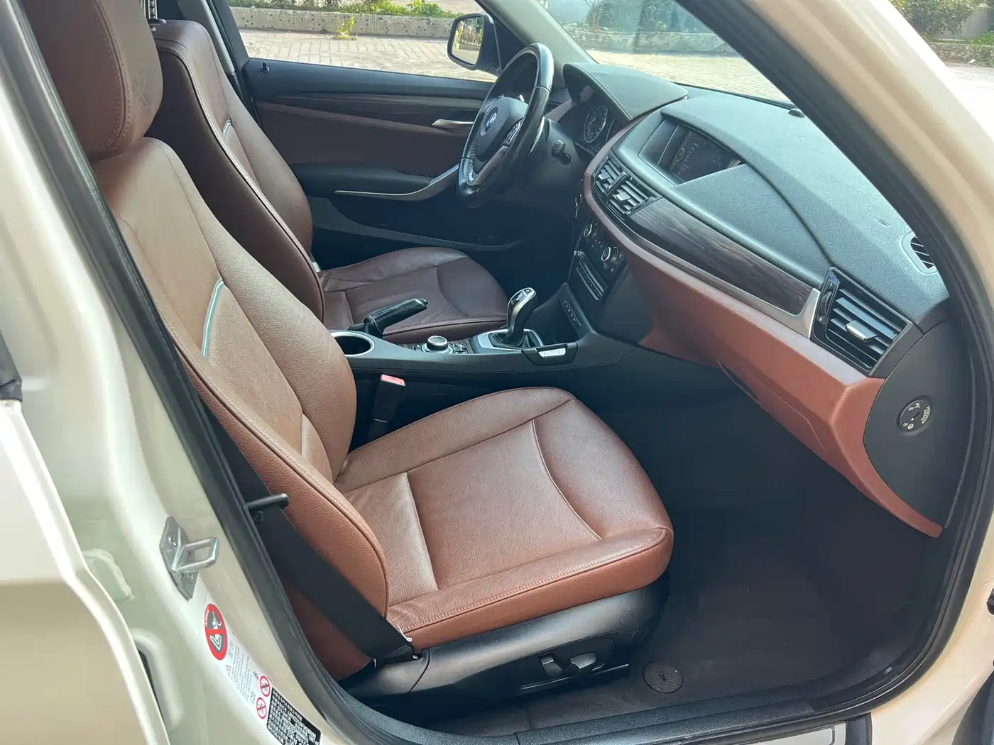 BMW X1 2014 Model sDrive20i X Design Package фото 4