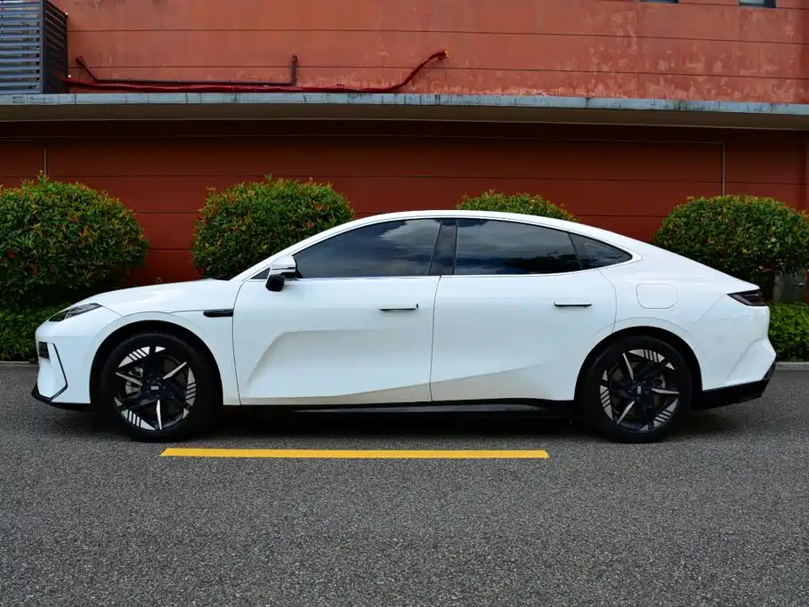 Geely Galaxy Galaxy E8 2024 2024 550km RWD PRO