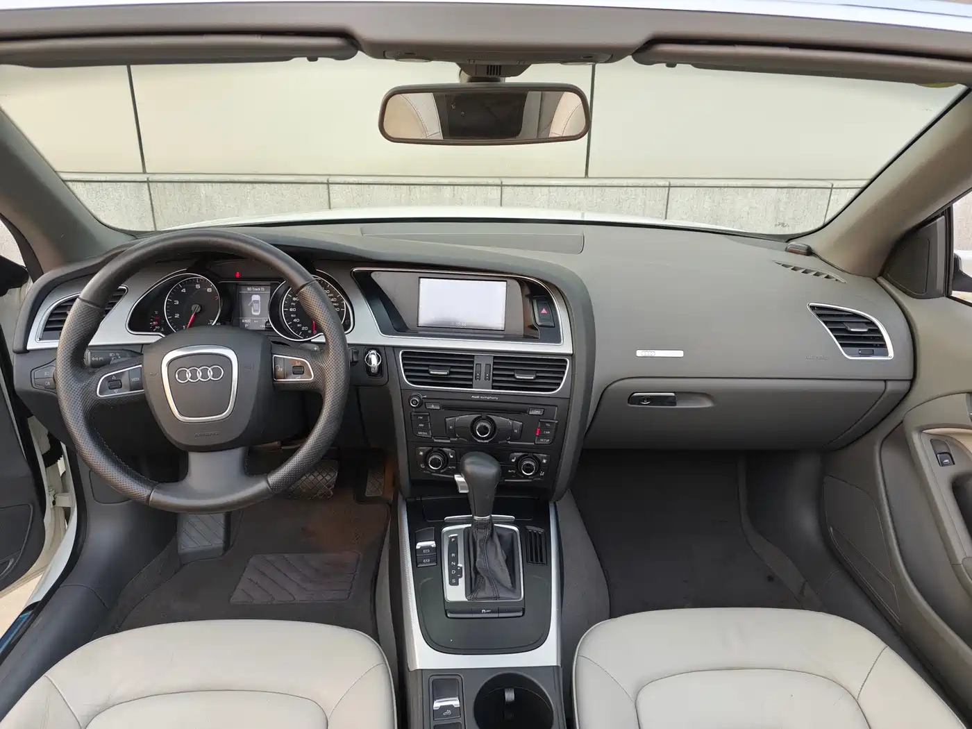 Audi A5 (Import) 2010 2.0TFSI Cabriolet фото 9