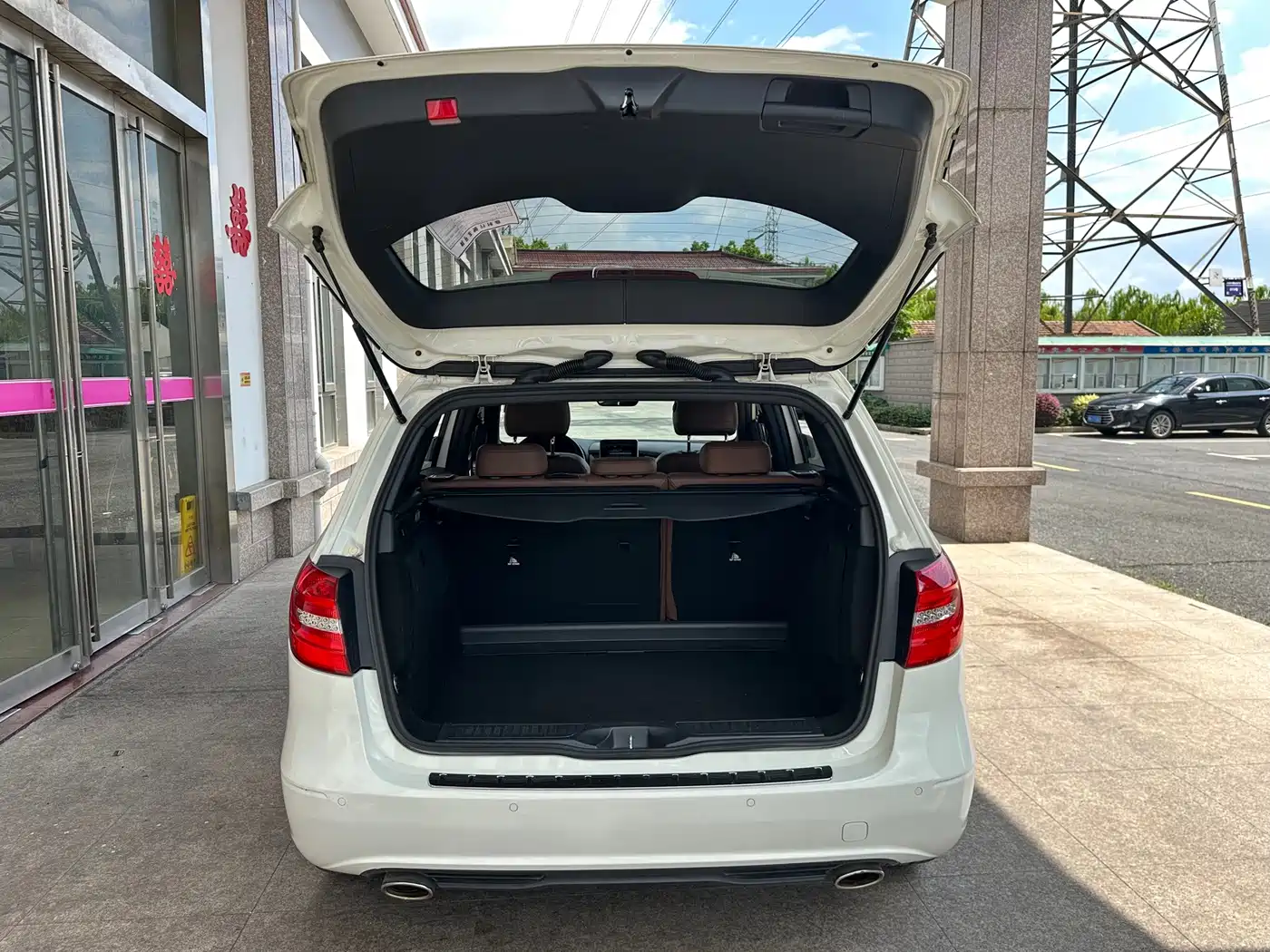 Mercedes-Benz B-Class 2013 2012 B 200