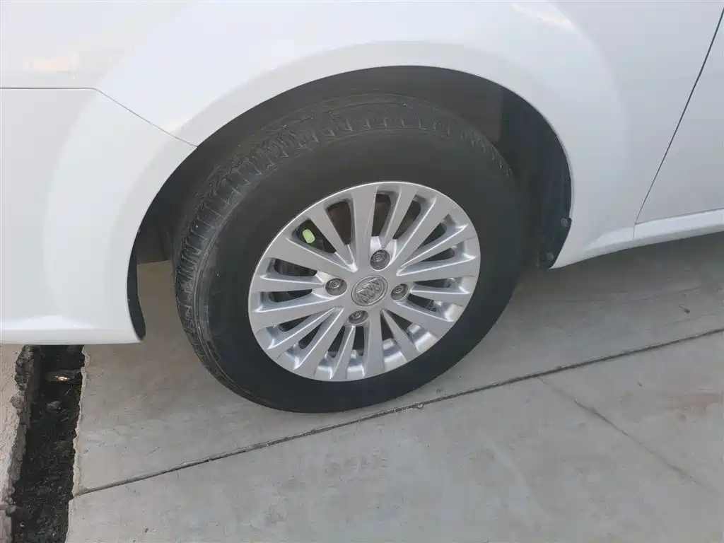Buick Excelle 2015 1.5L Automatic Classic фото 23