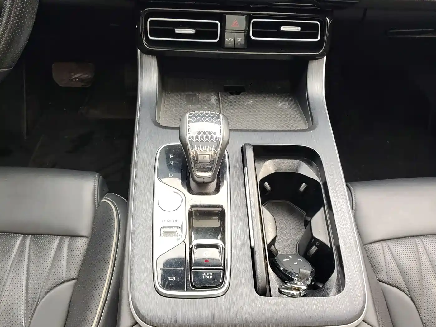 GAC Trumpchi Trumpchi GS8 2022 Pilot Series 2.0TGDI 2WD Luxury Smart Connect Edition (7-Seater) фото 17