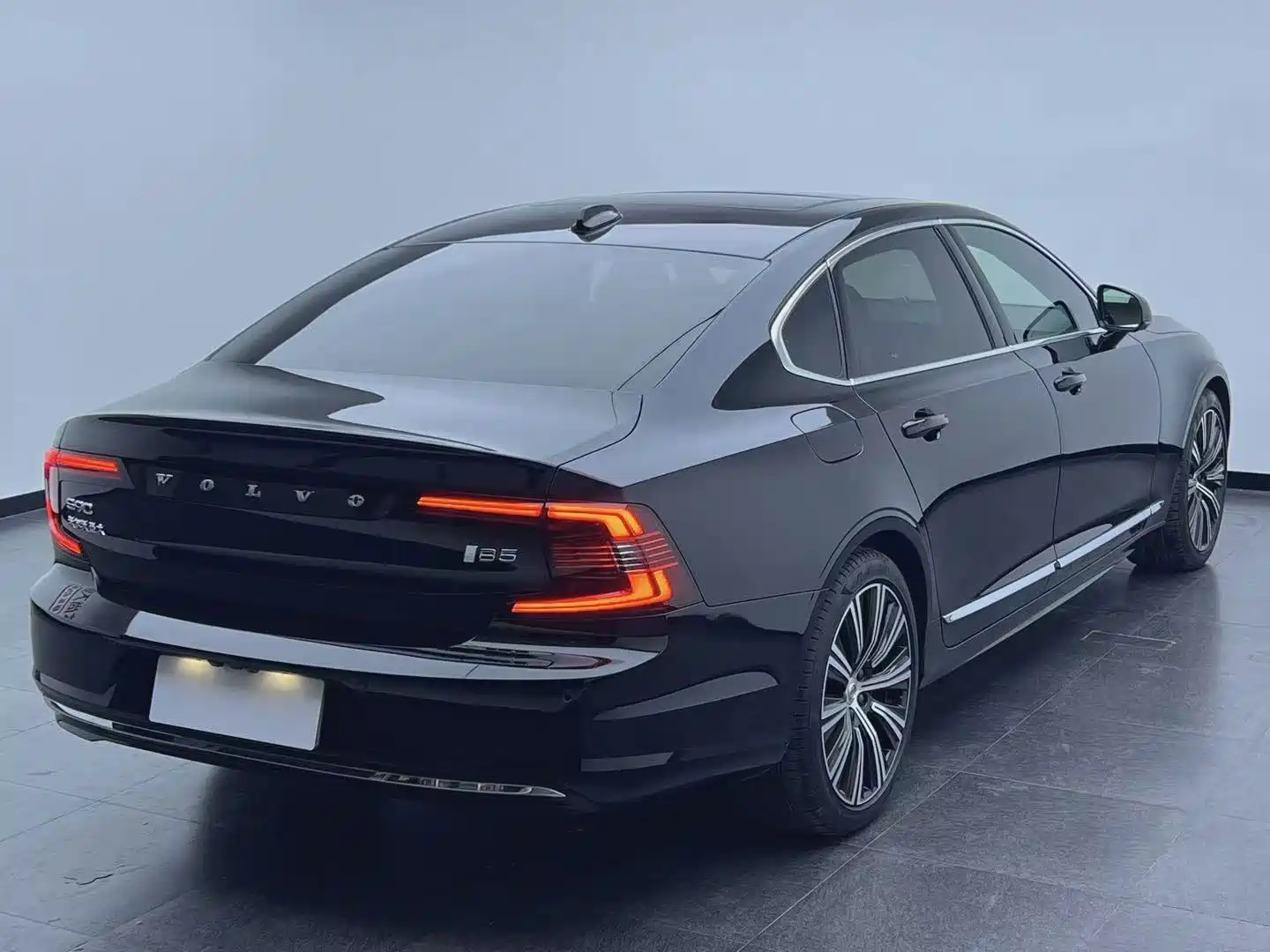 Photo 6 - Volvo S90