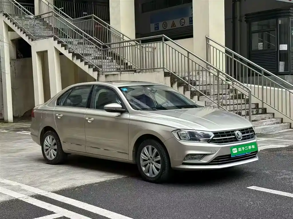 Volkswagen Bora 2017 1.6L Manual Comfort Edition фото 4
