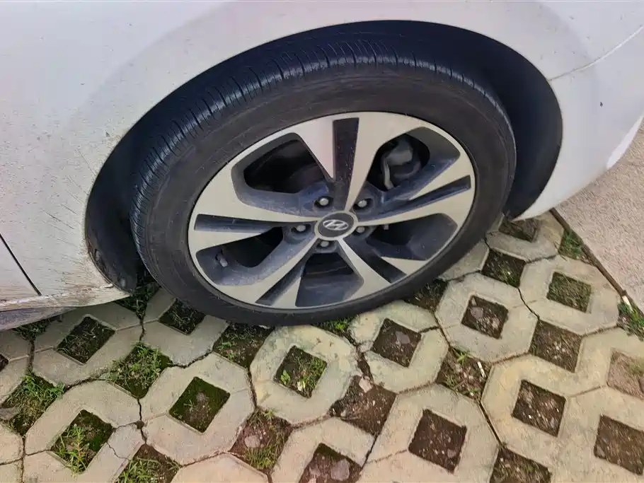 Hyundai Fista 2021 280TGDi DLX Luxury Edition фото 6