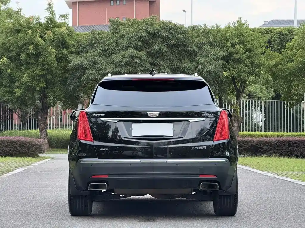 Фото 5 - Cadillac XT5