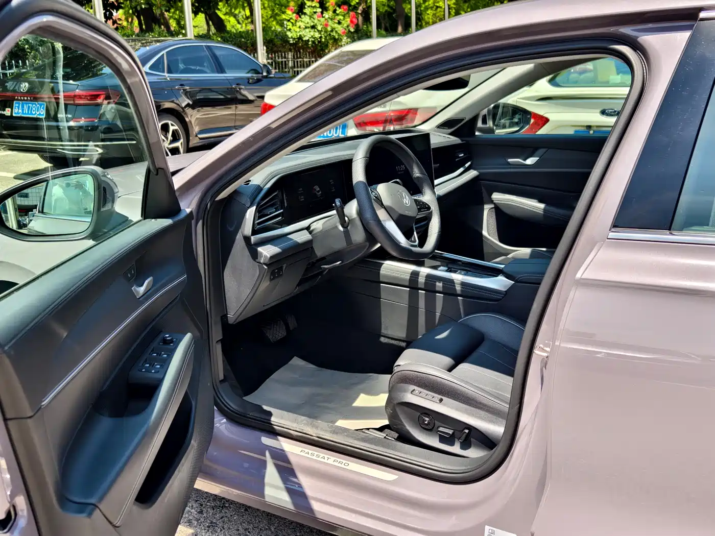 Volkswagen Passat 2025 Pro 380TSI Dragon Prestige Edition фото 6