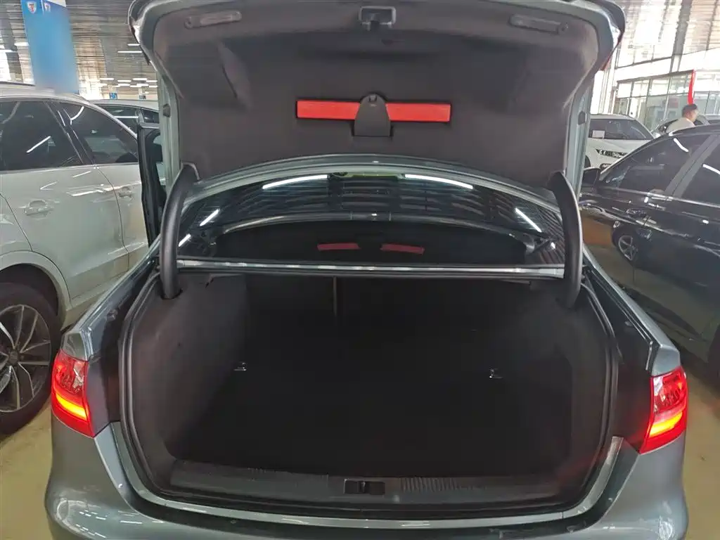 Audi A4L 2015 35 TFSI Auto Standard фото 15