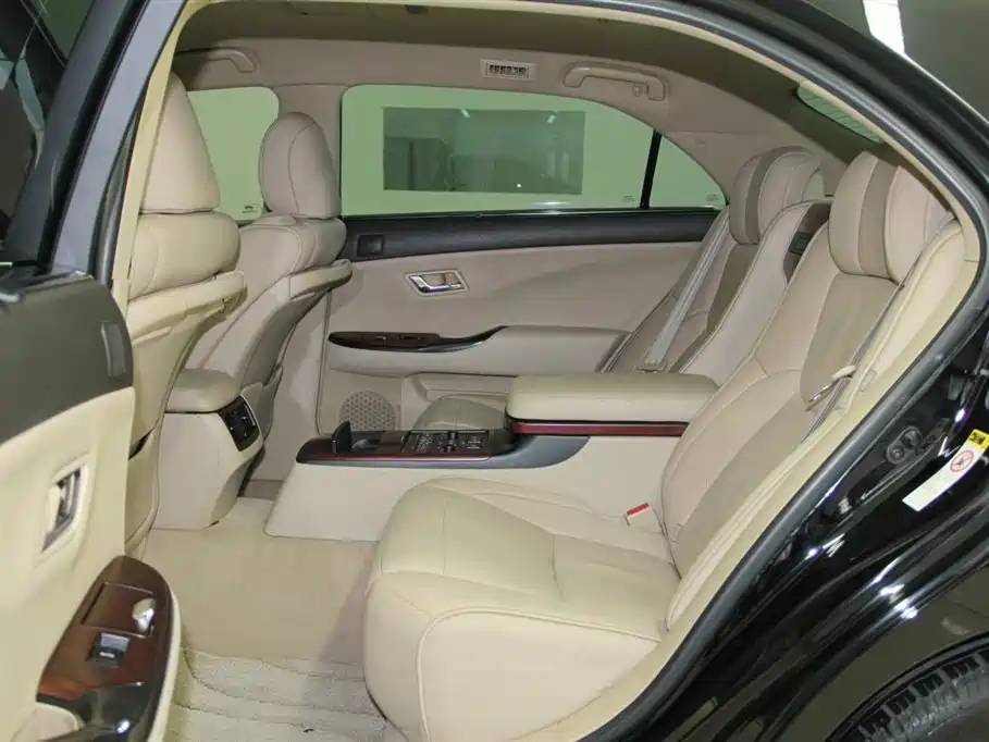 Toyota Crown 2010 4.3L Royal Saloon VIP фото 8