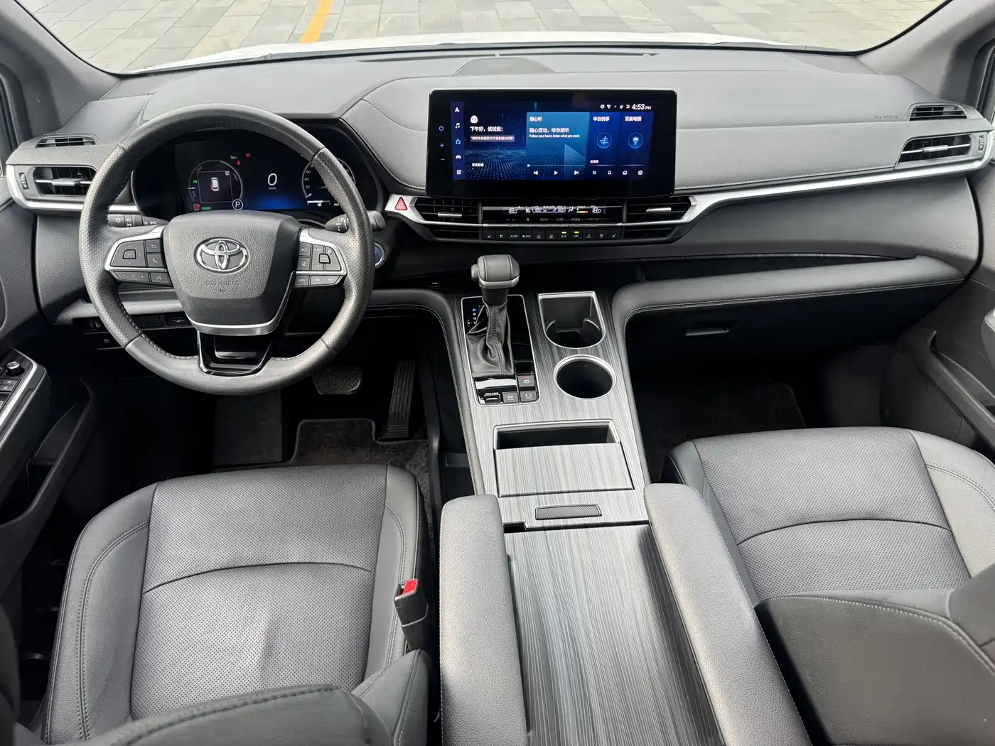 Фото 15 - Toyota Sienna