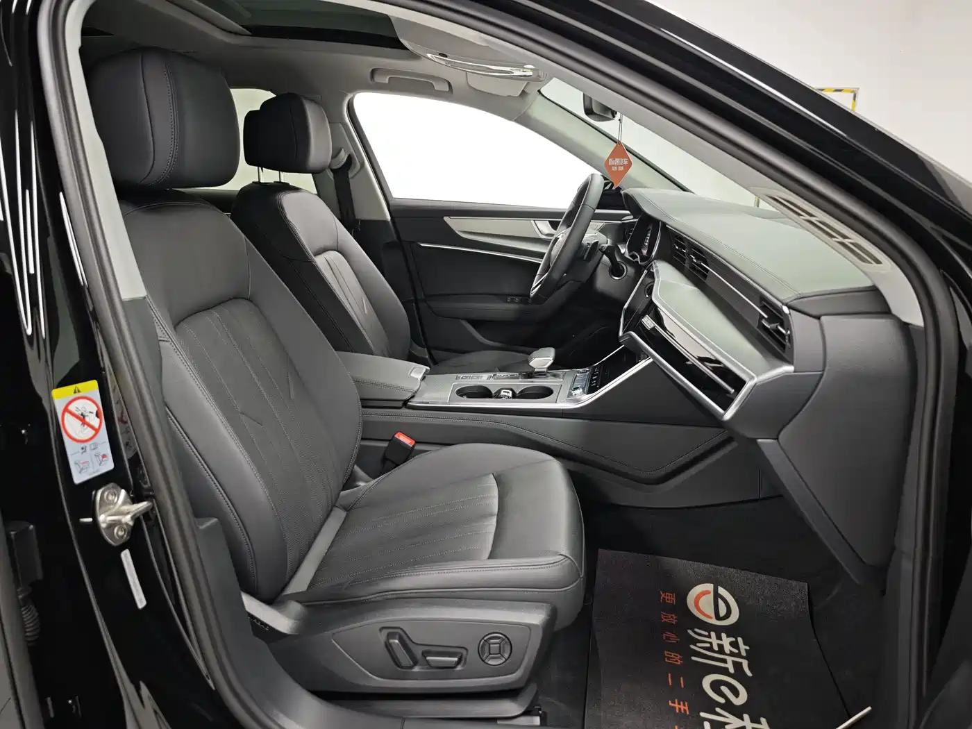 Audi A6 (Import) 2023 Model allroad quattro 55 TFSI Premium Off-road Version фото 13