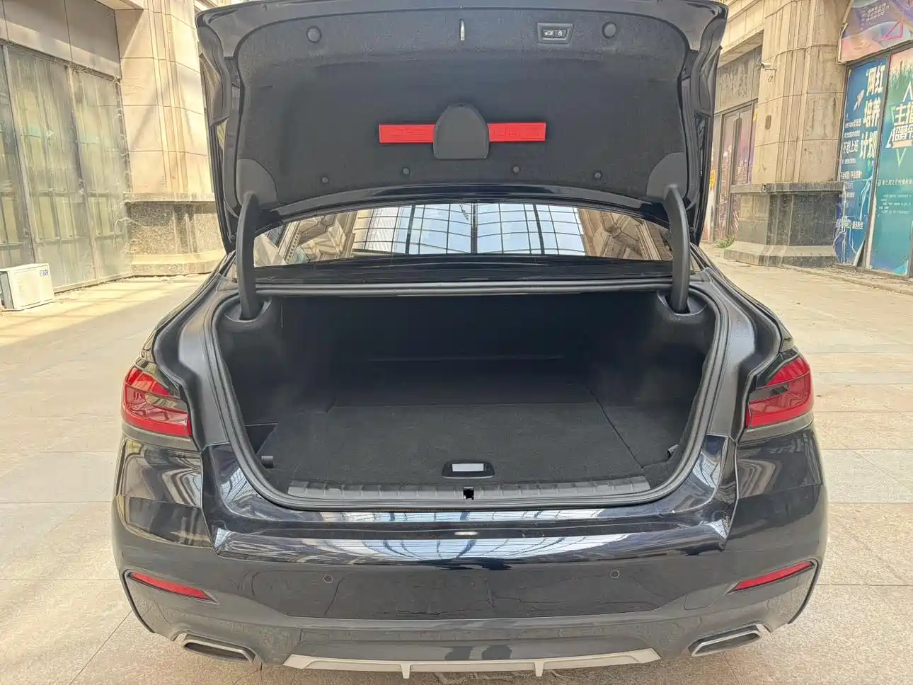 BMW 5 Series New Energy 2022 Facelift II 535Le Pioneer Edition M Sport Package фото 21