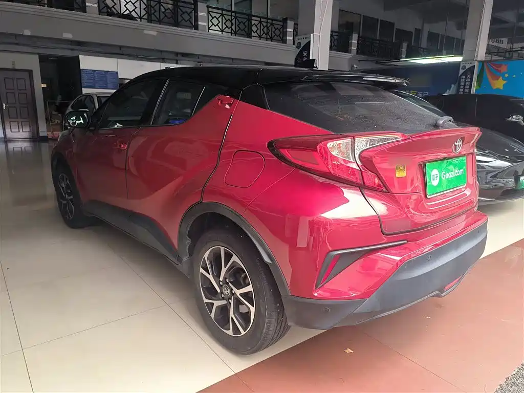 Toyota C-HR 2020 Model 2.0L Leading фото 23