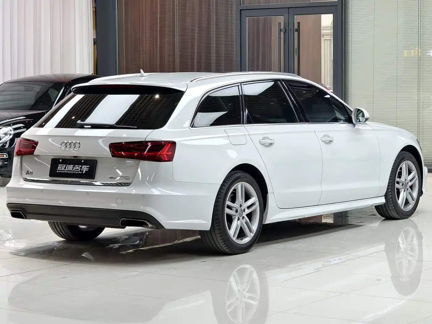 Audi A6 (Import) 2017 Avant 35 TFSI Fashion фото 4