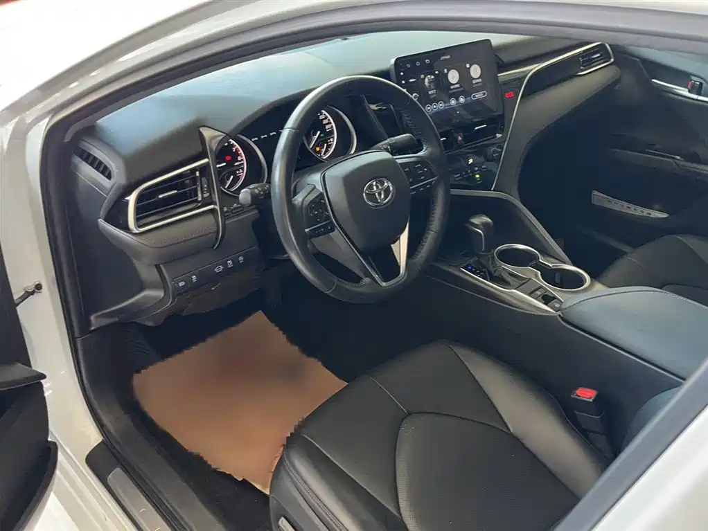 Toyota Camry 2021 2.0G Luxury Edition фото 13