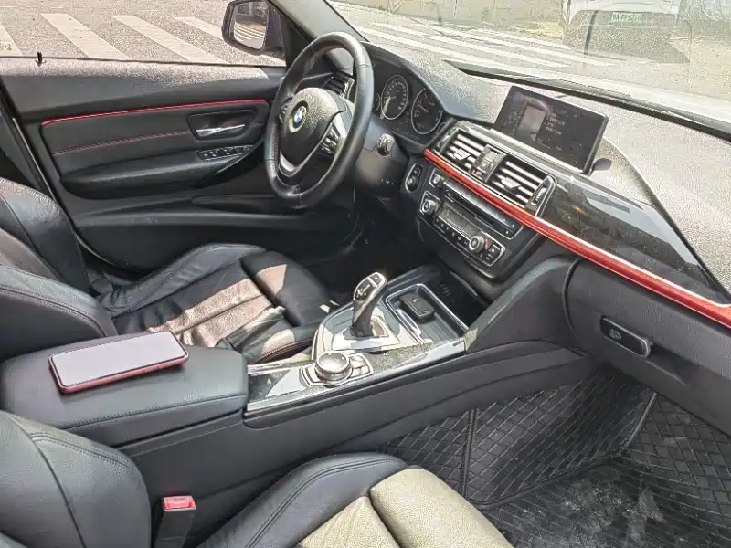 BMW 3 Series 2014 320i Sport Design Package фото 6