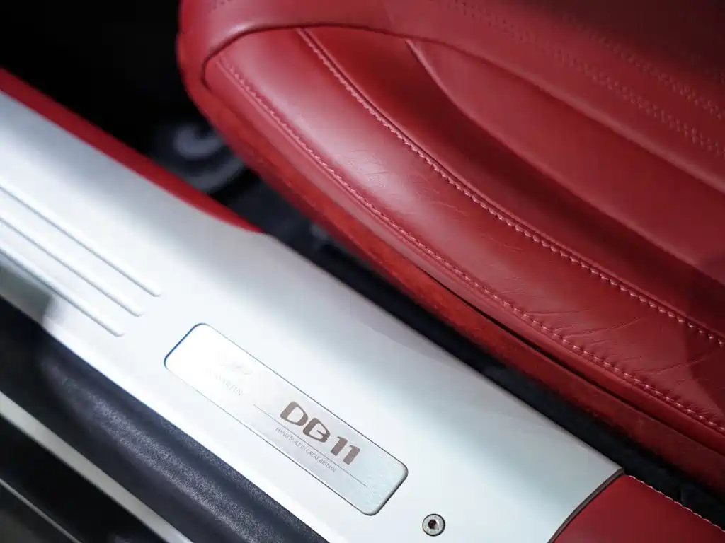 Aston Martin DB11 2022 2020 4.0T V8 Coupe