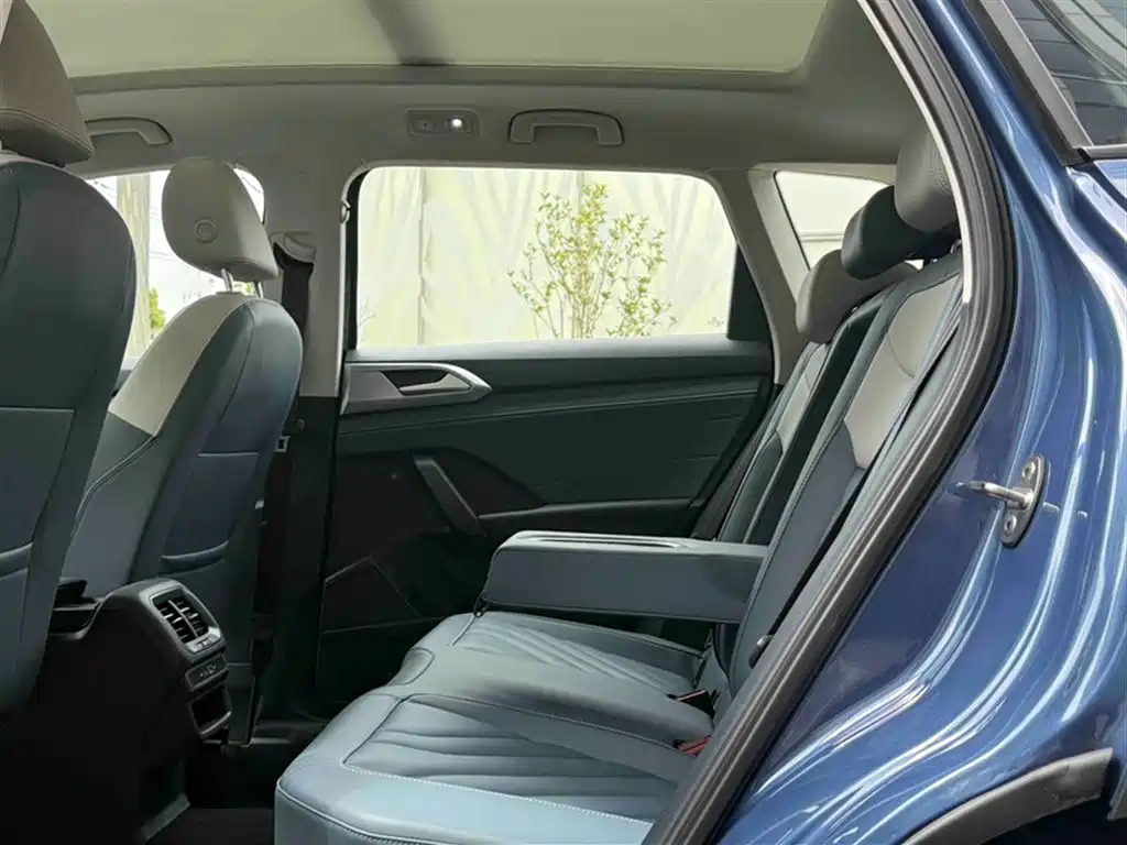 Volkswagen Tharu 2023 330TSI 4WD Moon Premium Edition фото 18