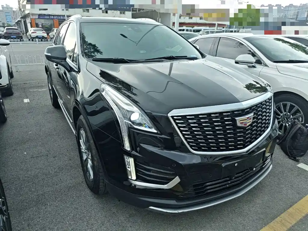 Photo 4 - Cadillac XT5