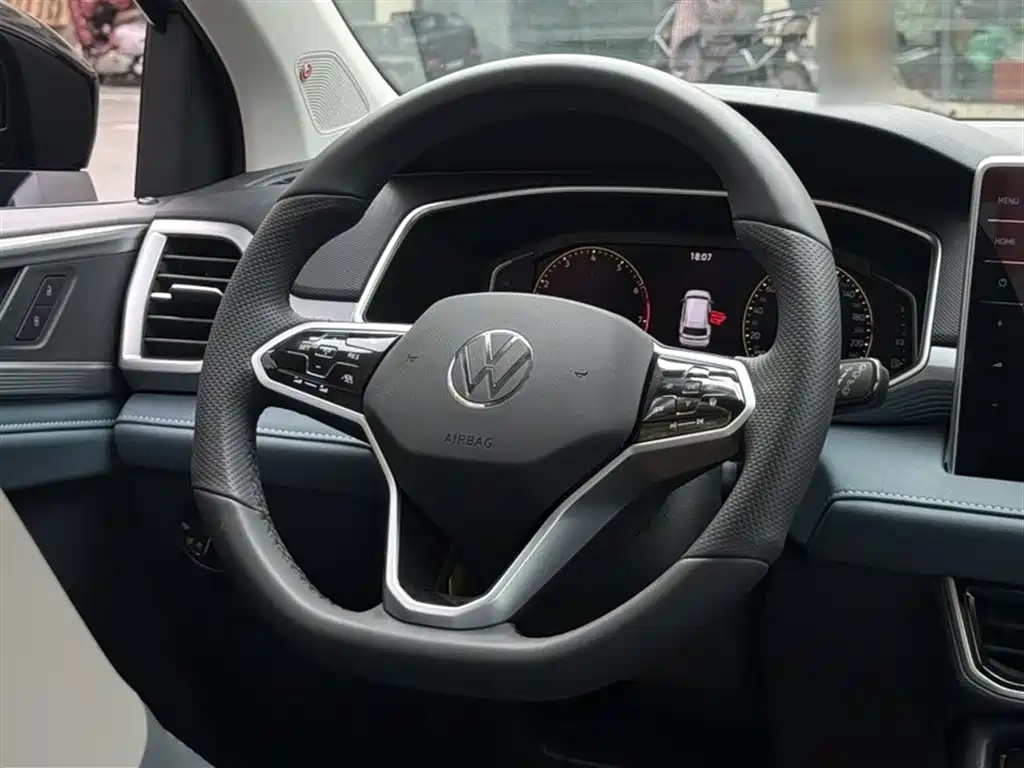 Volkswagen Tharu 2023 330TSI 4WD Moon Premium Edition фото 22