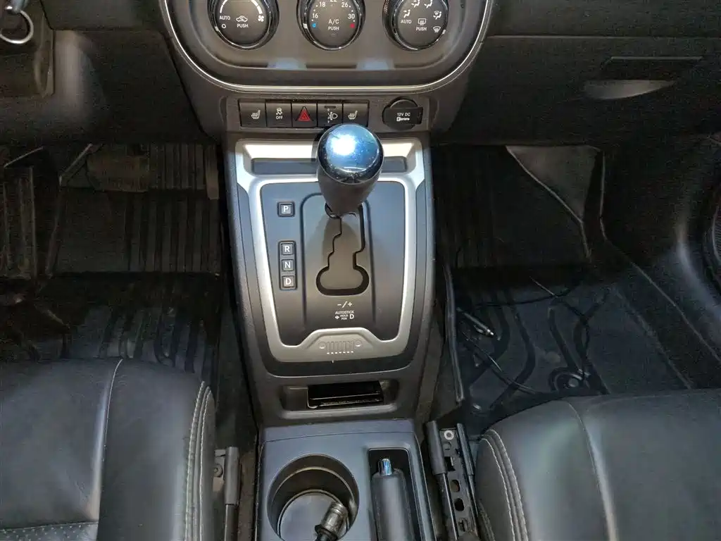 Jeep Compass (Import) 2015 2015 2.0L 2WD Luxury