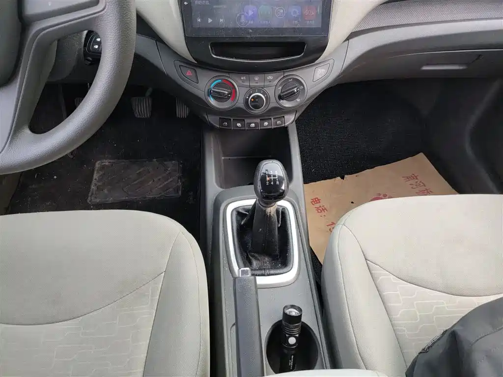 Chevrolet Sail 2015 Sail 3 1.5L Manual Ideal Sunroof Edition фото 14