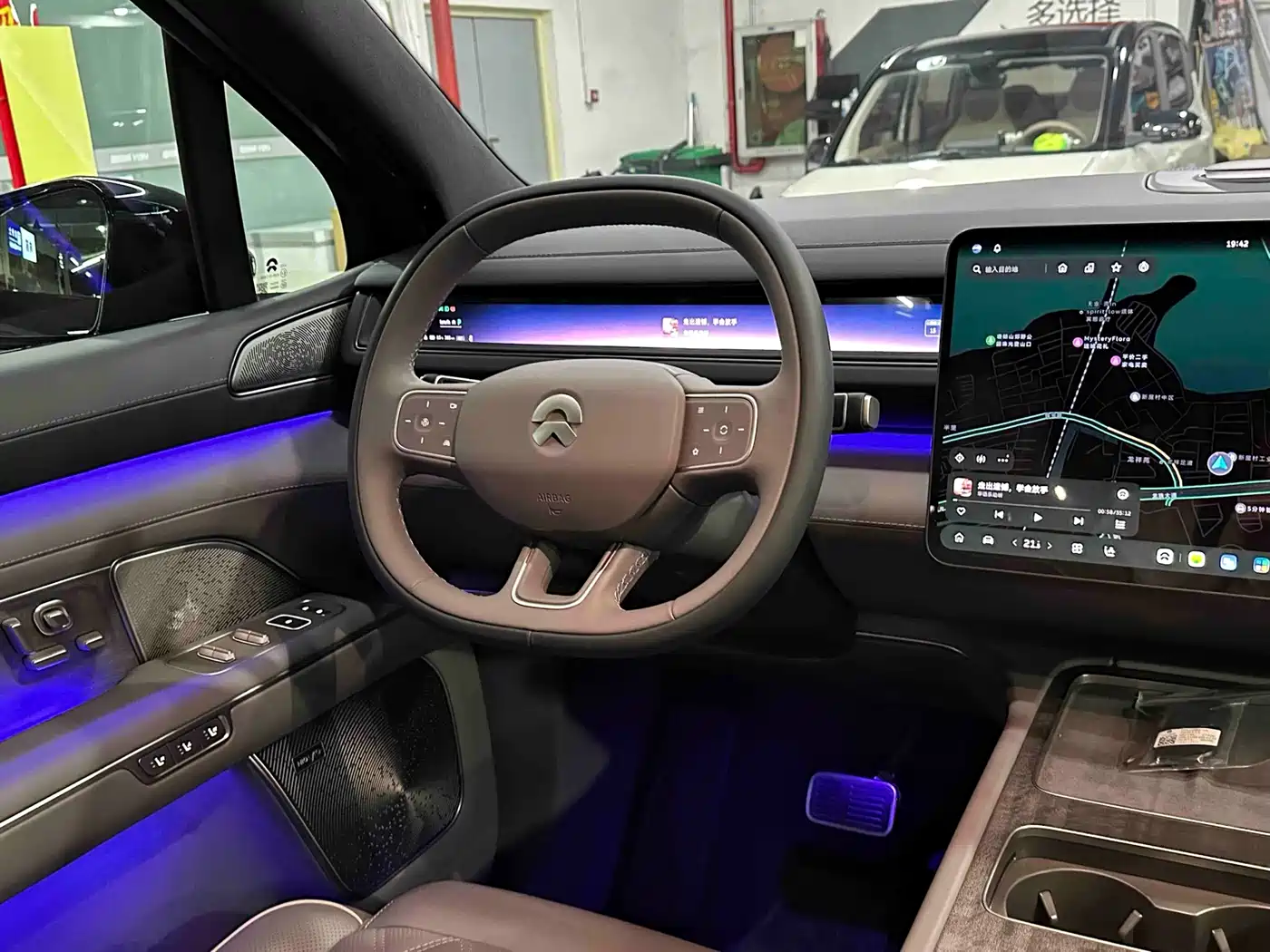 NIO ES8 2026 2025 Model 6-Seat Executive Luxury Edition