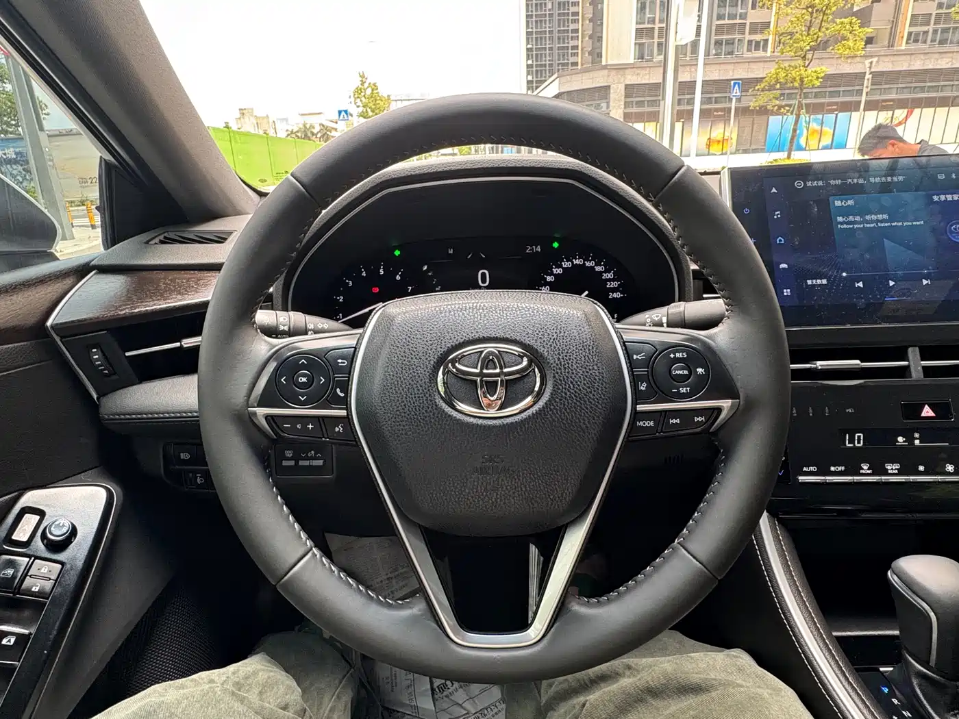 Toyota Avalon 2022 2.5L Luxury Edition фото 14