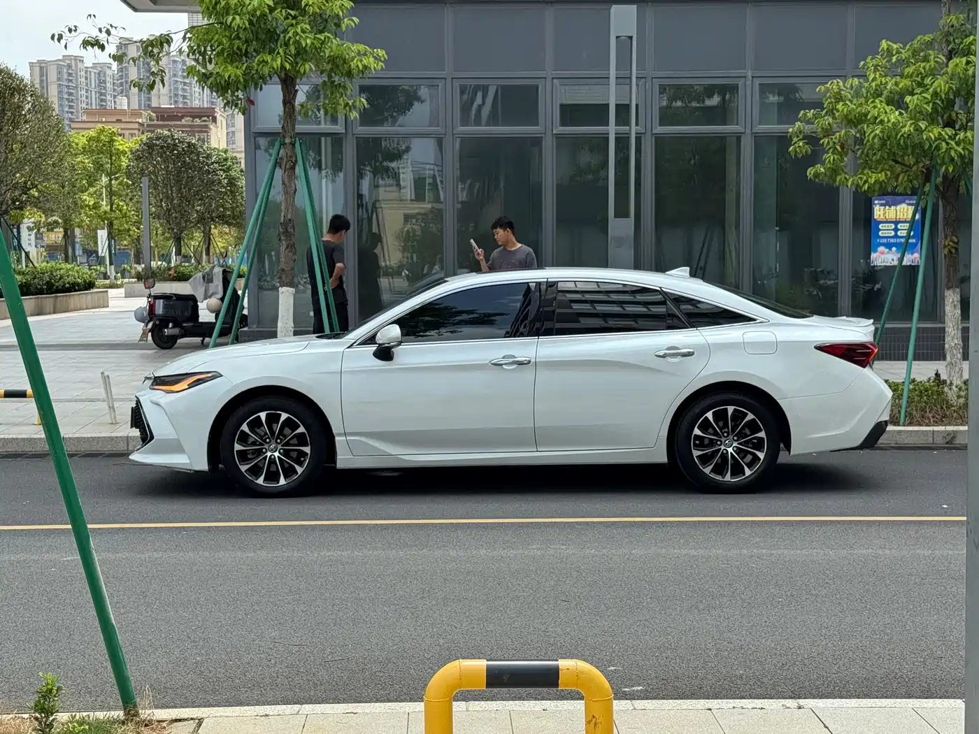 Toyota Avalon 2022 2.5L Luxury Edition фото 7