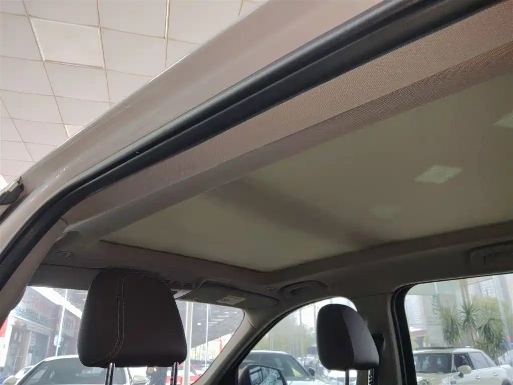 BMW X1 2018 sDrive18Li Premium Model фото 14