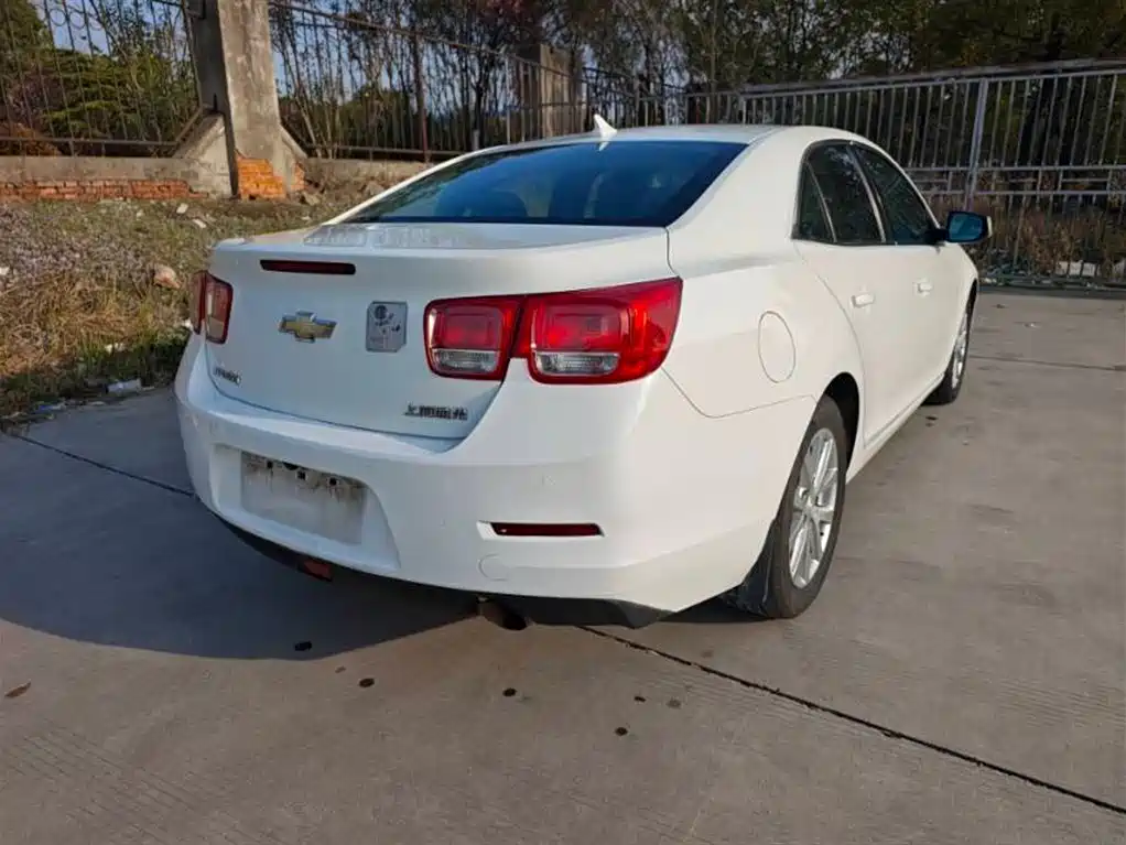 Chevrolet Malibu 2014 2.4L Automatic Luxury фото 8