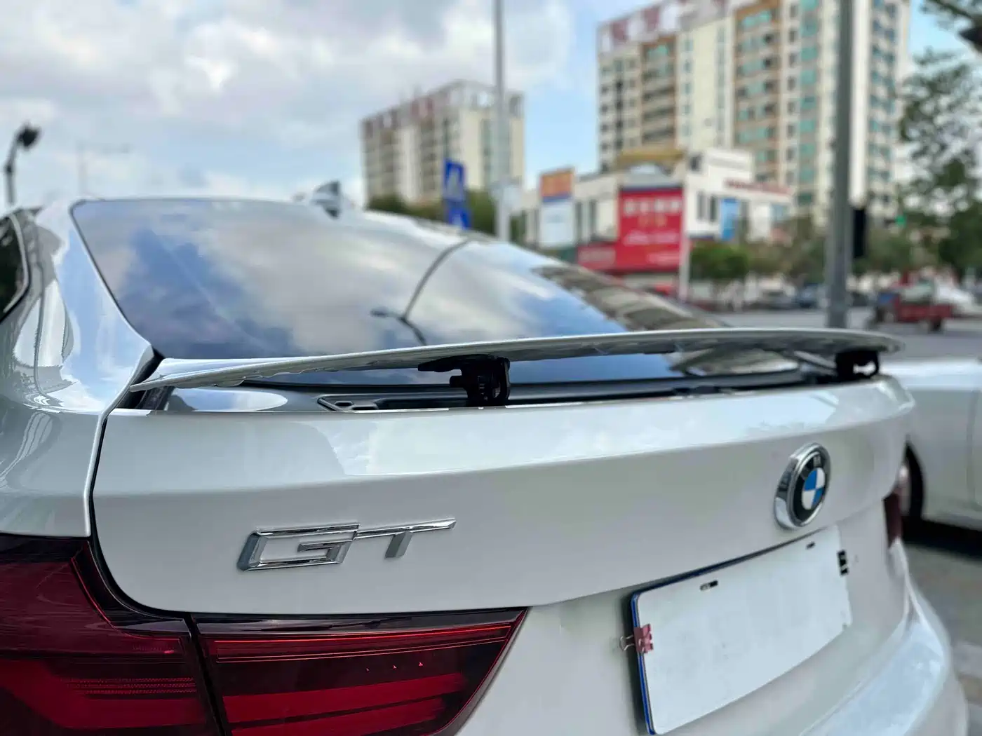 BMW 3 Series GT 2019 320i M Sport Package фото 10