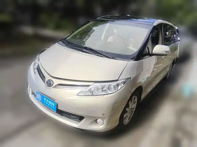Toyota Previa 2012 3.5L 7-Seater Luxury Model — фото 1