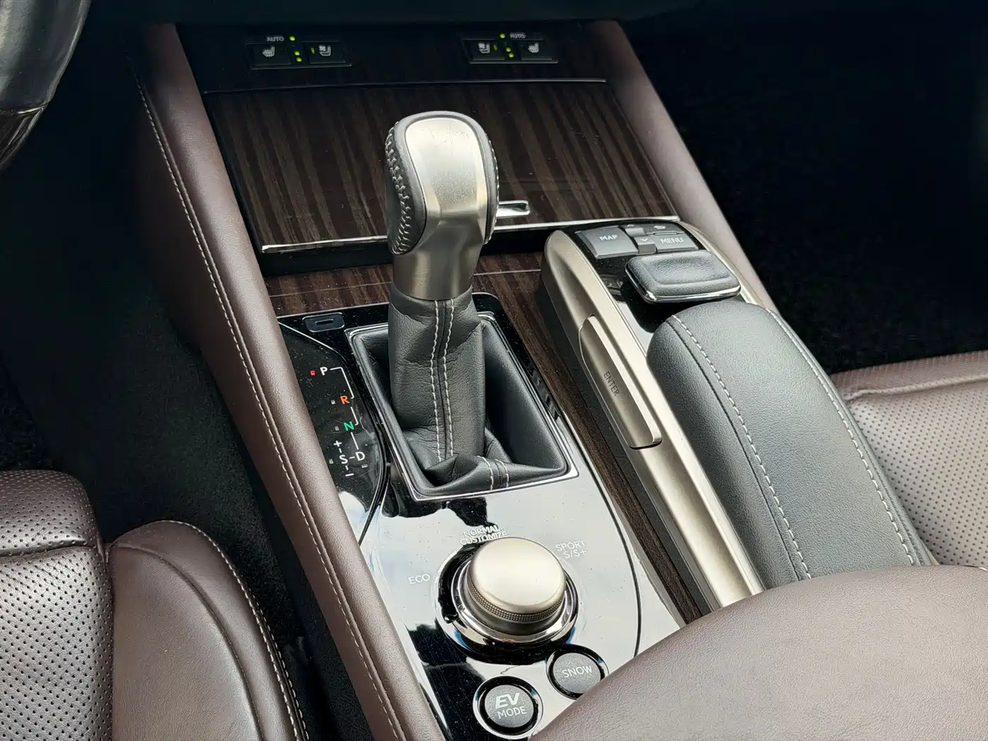 Lexus GS 2018 2016 300h Luxury Edition