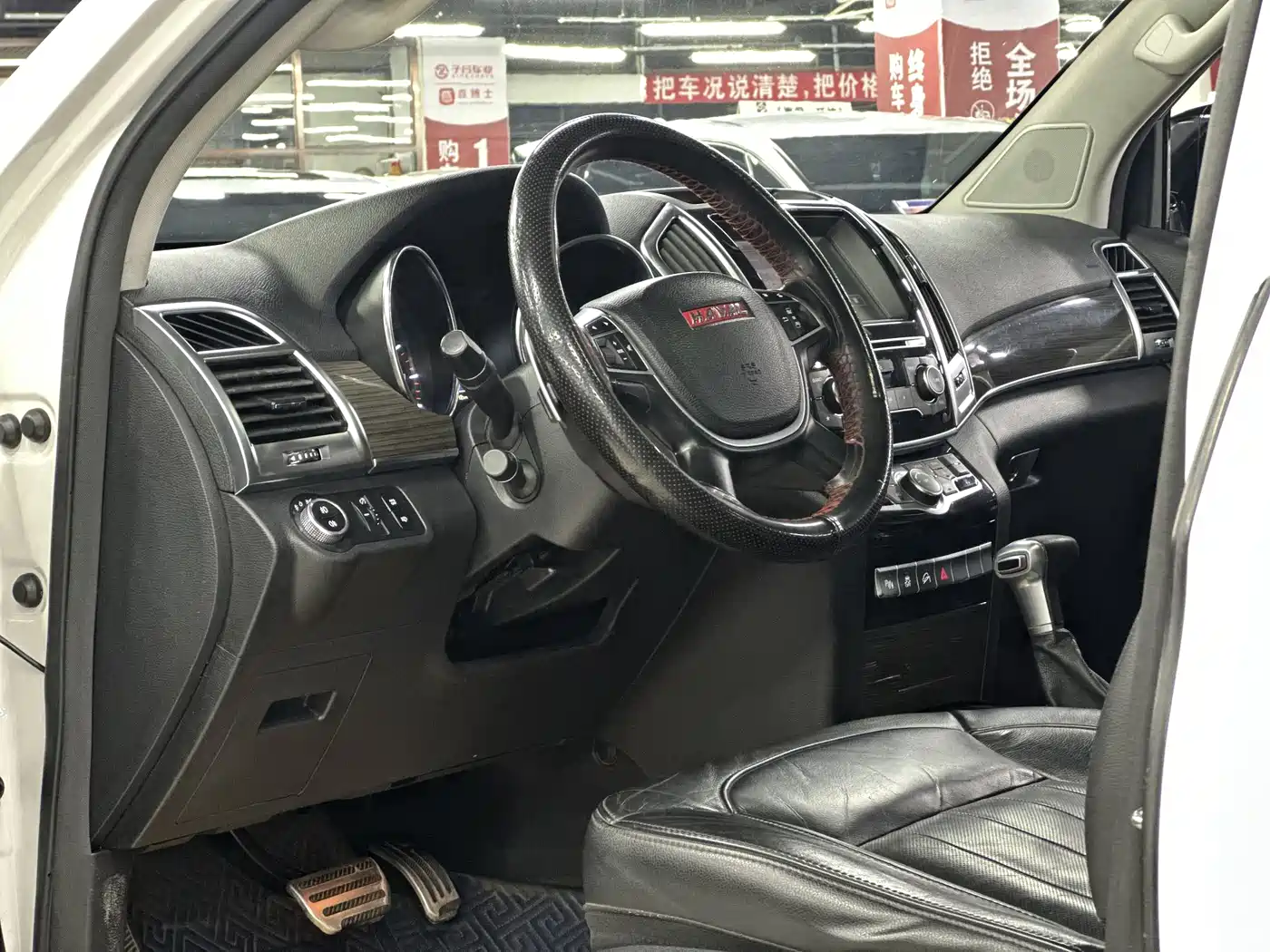 Haval H9 2015 2.0T 4WD Luxury 7-Seater фото 29