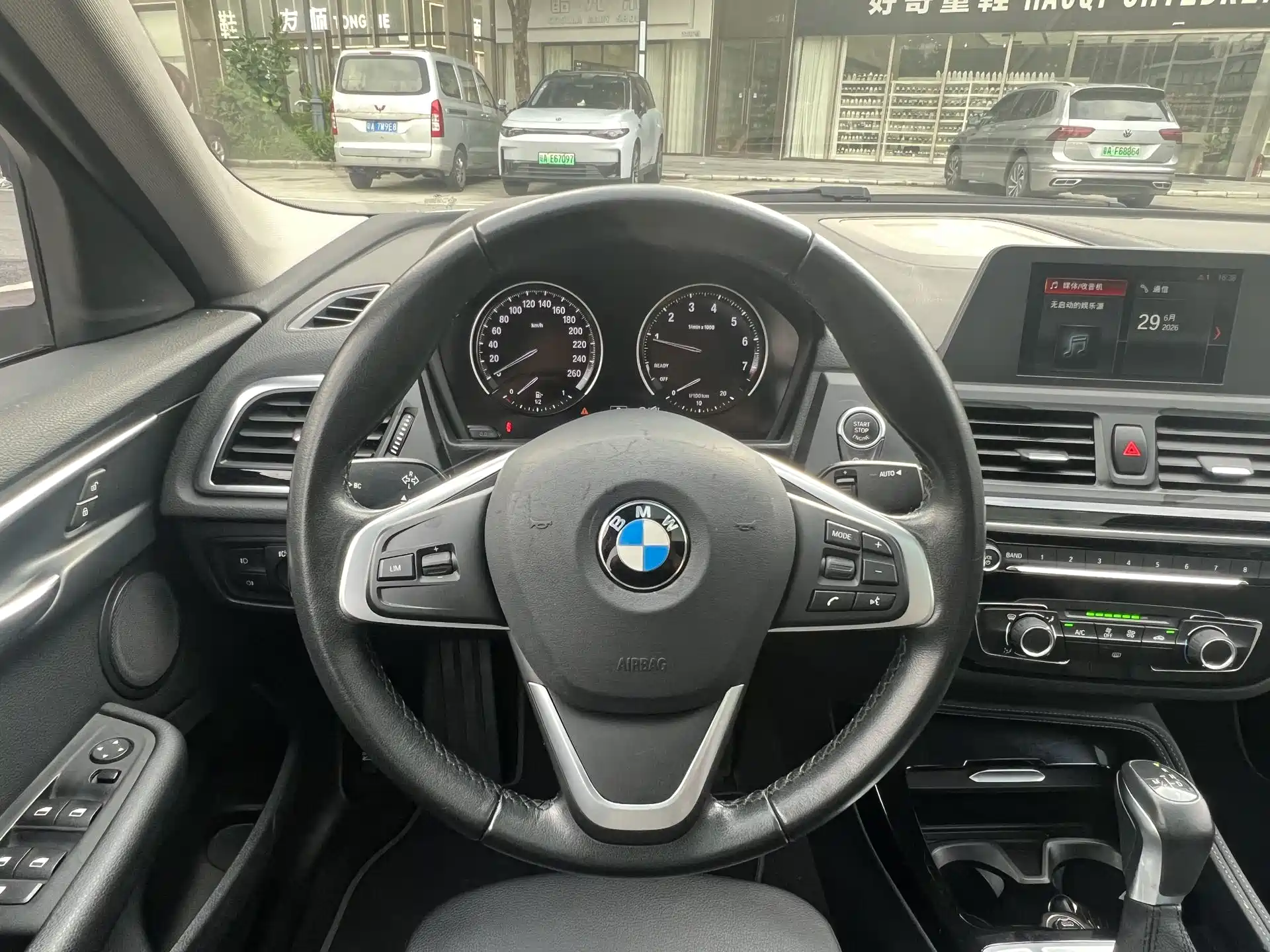 Фото 14 - BMW 1 Series