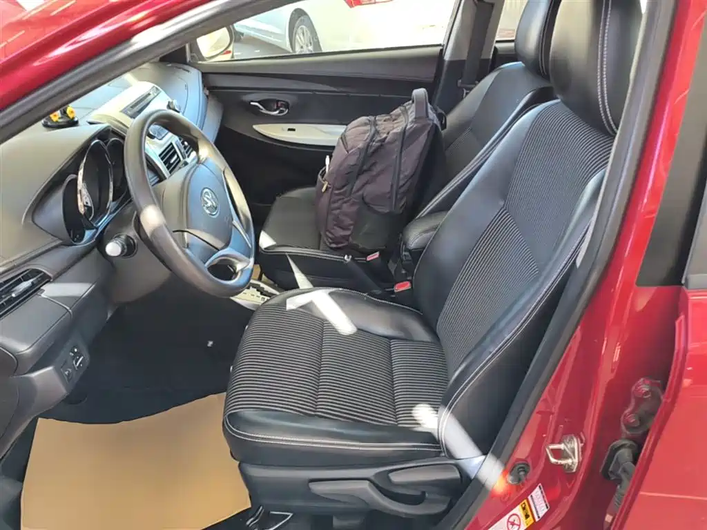 Toyota YARiS L Zhi Xuan 2015 1.5G Auto Sunroof Special Edition фото 15