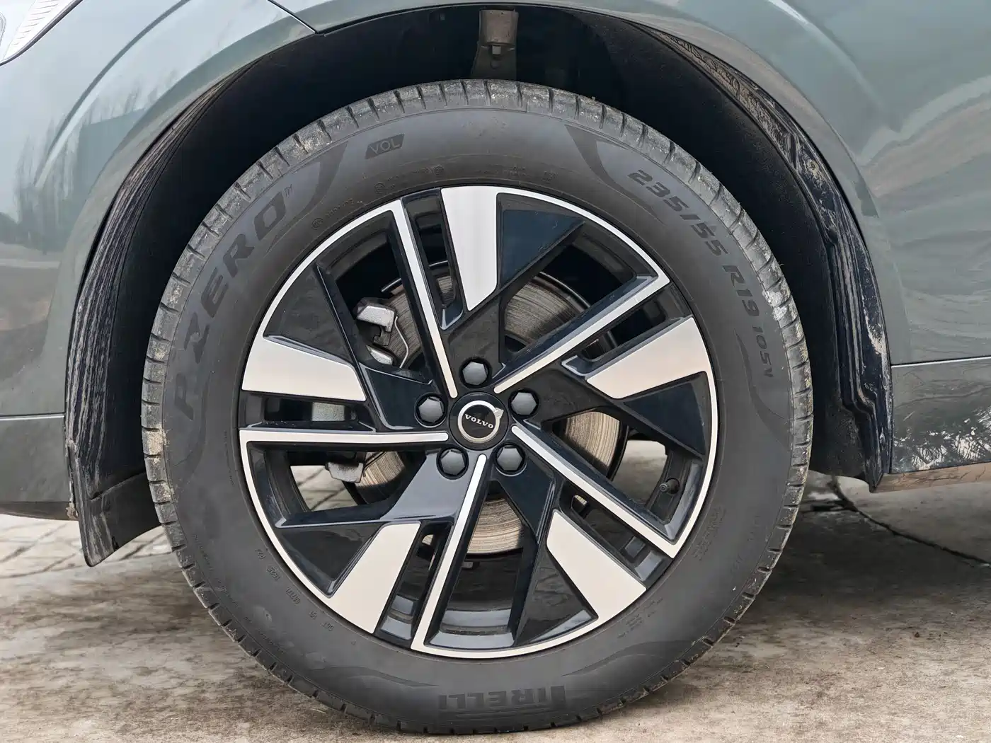 Volvo XC60 2026 B5 AWD Zhiyuan Sport Edition фото 11