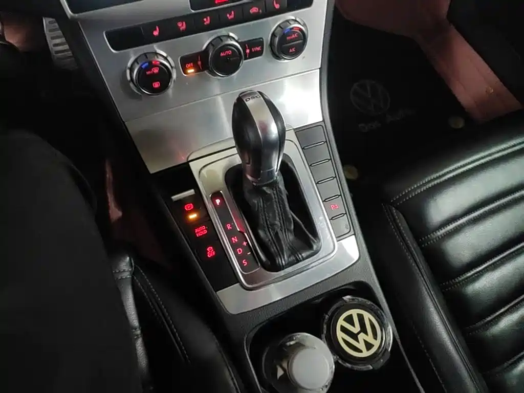 Volkswagen FAW-Volkswagen CC 2016 Model 1.8TSI Premium фото 14