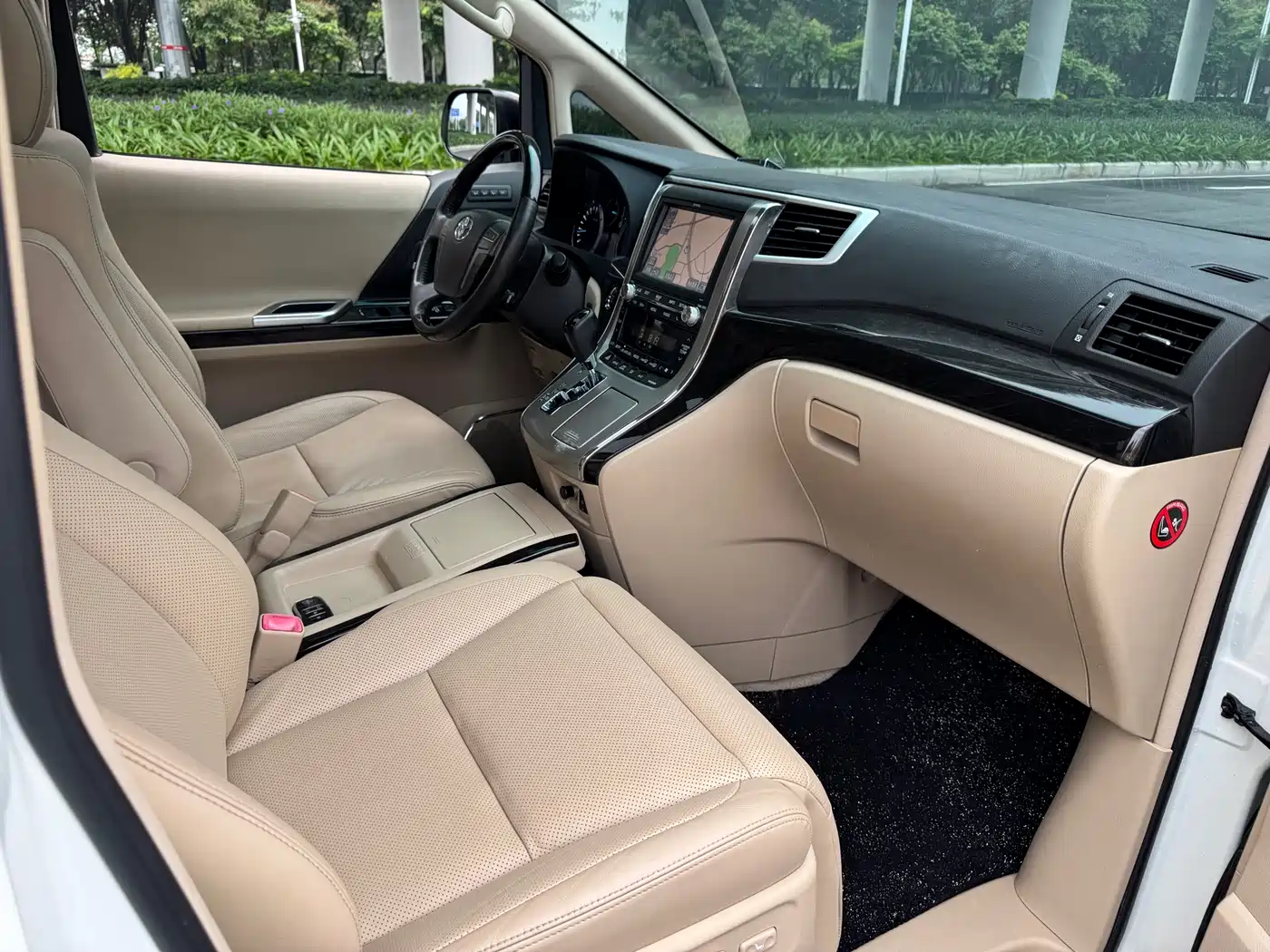 Toyota Alphard 2012 3.5L Luxury Edition фото 6