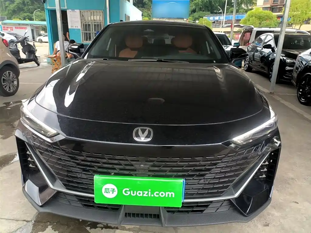 CHANGAN UNI-V